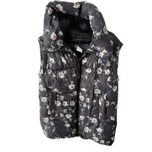 BCBG Hooded Floral Puffer Vest – Size M 🥀